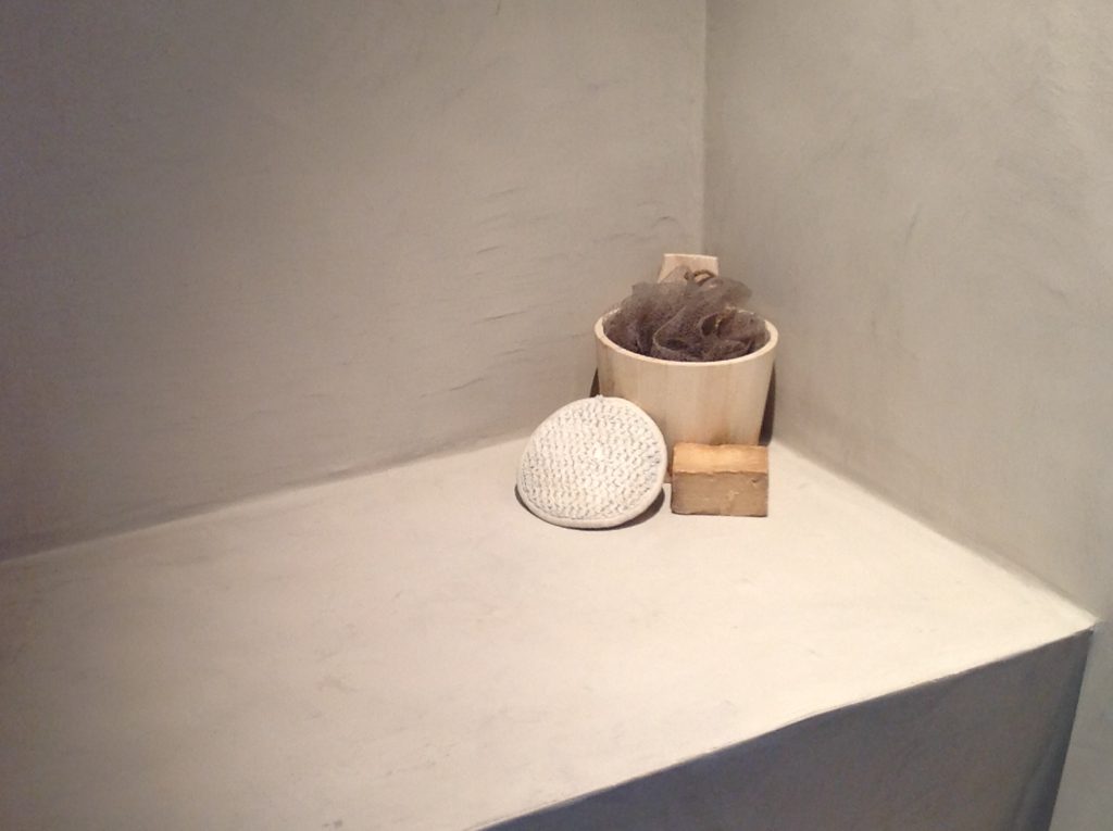 Hammam en béton ciré