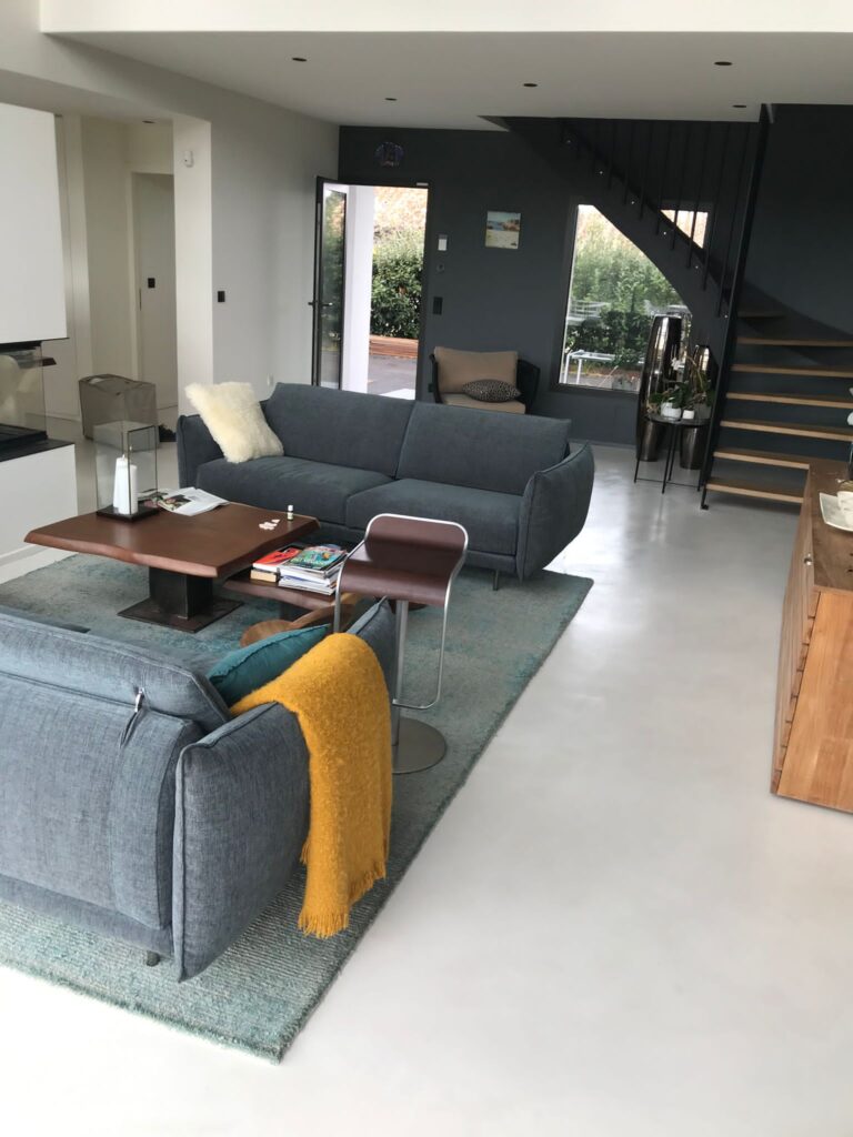Chantier Unikofloor SP à Anglet – Revêtement décoratif béton ciré